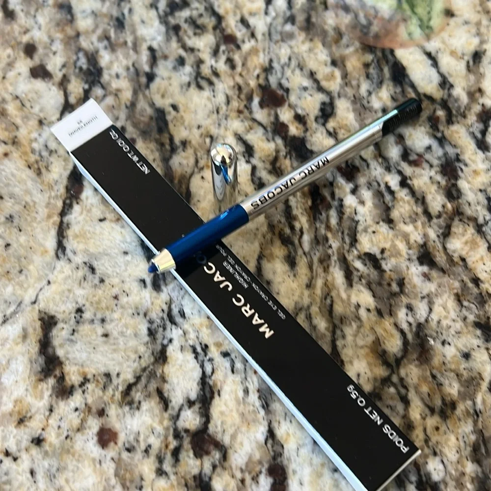 💕🐶Rare! Marc Jacob’s (Wave)Length Highliner